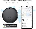 Zwarte Buzzy tracker met een wereldkaart-achtergrond en een mobiele telefoon met GPS-locatie.