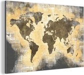 Wanddecoratie Metaal - Aluminium Schilderij Industrieel - Wereldkaart - Gouden - Krant - 90x60 cm - Dibond - Foto op aluminium - Industriële muurdecoratie - Voor de woonkamer/slaapkamer