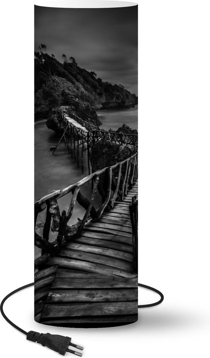 Lamp - Nachtlampje - Tafellamp slaapkamer - Indonesië - Brug - Zwart - Wit - 70 cm hoog - Ø22.3 cm - Inclusief LED lamp