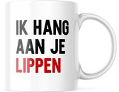 Grappige Mok met tekst: Ik hang aan je lippen | Grappige Cadeaus | Koffiemok | Koffiebeker | Theemok | Theebeker