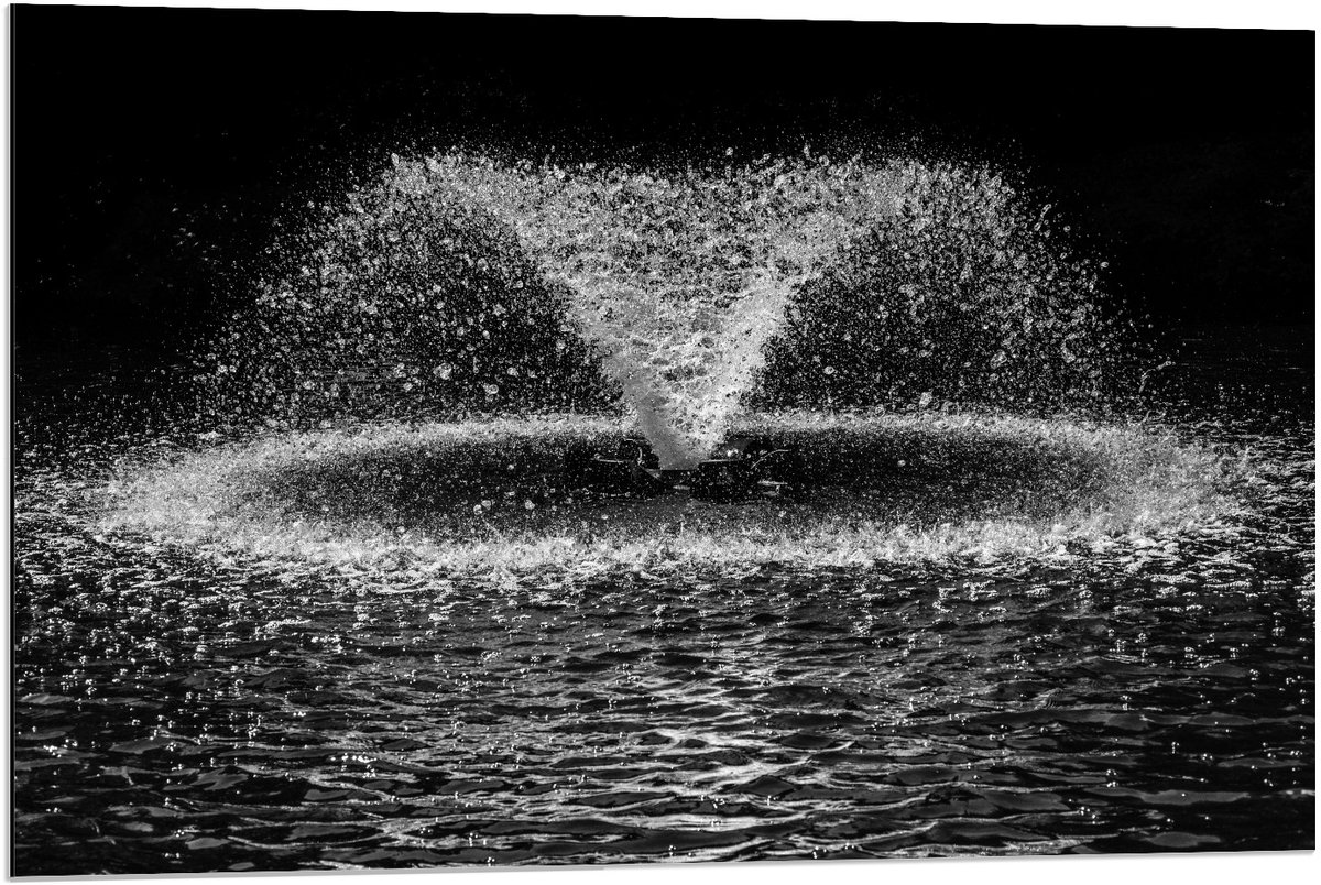 Dibond - Spetterende Water Fontein - 90x60cm Foto op Aluminium (Met Ophangsysteem)