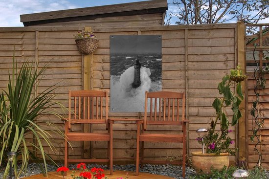 Décoration de jardin Le phare de la Jument en France devant un ciel menaçant - noir et blanc - 40x60 cm - Affiche jardin - Toile jardin