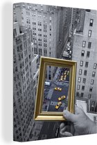 Canvas Schilderij New York - Taxi - Zwart - Wit - Goud - 60x80 cm - Wanddecoratie