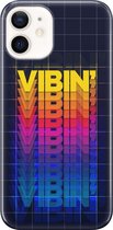 Apple iPhone 12 Hoesje - Premium Hardcase Hoesje - Dun en stevig plastic - Met Quote - Vibin - Zwart