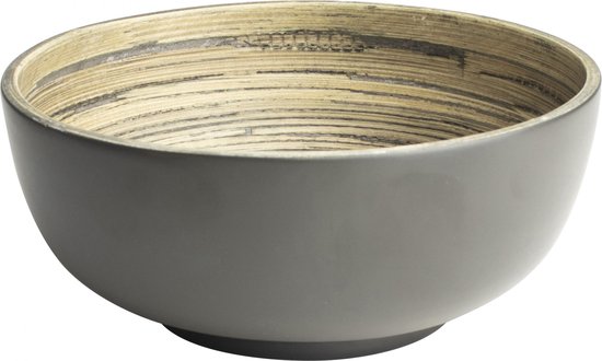 Grijze kom met een bamboe-interieur in natuurlijke tinten.