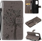 Voor OnePlus 9 Tree & Cat Pattern Pressed Printing Horizontal Flip PU Leather Case met houder & kaartsleuven & portemonnee & Lanyard (grijs)
