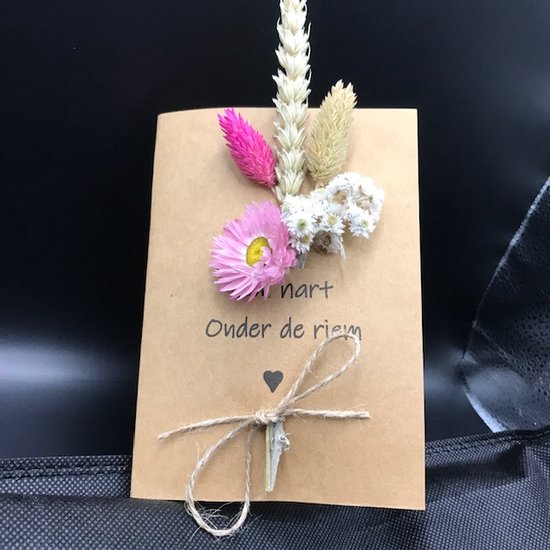 Droogbloemenkaart "hart onder de riem" en hart met roze droogbloemen | liefde | kaart | wDroogbloemen Wenskaart met Hart – “Hart onder de Riem” – Cadeaukaart Sterkte & Liefde – Decoratie Droogbloemen – Beterschap & Support