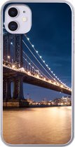 Geschikt voor iPhone 11 hoesje - New York - Manhattan - Maan - Siliconen Telefoonhoesje