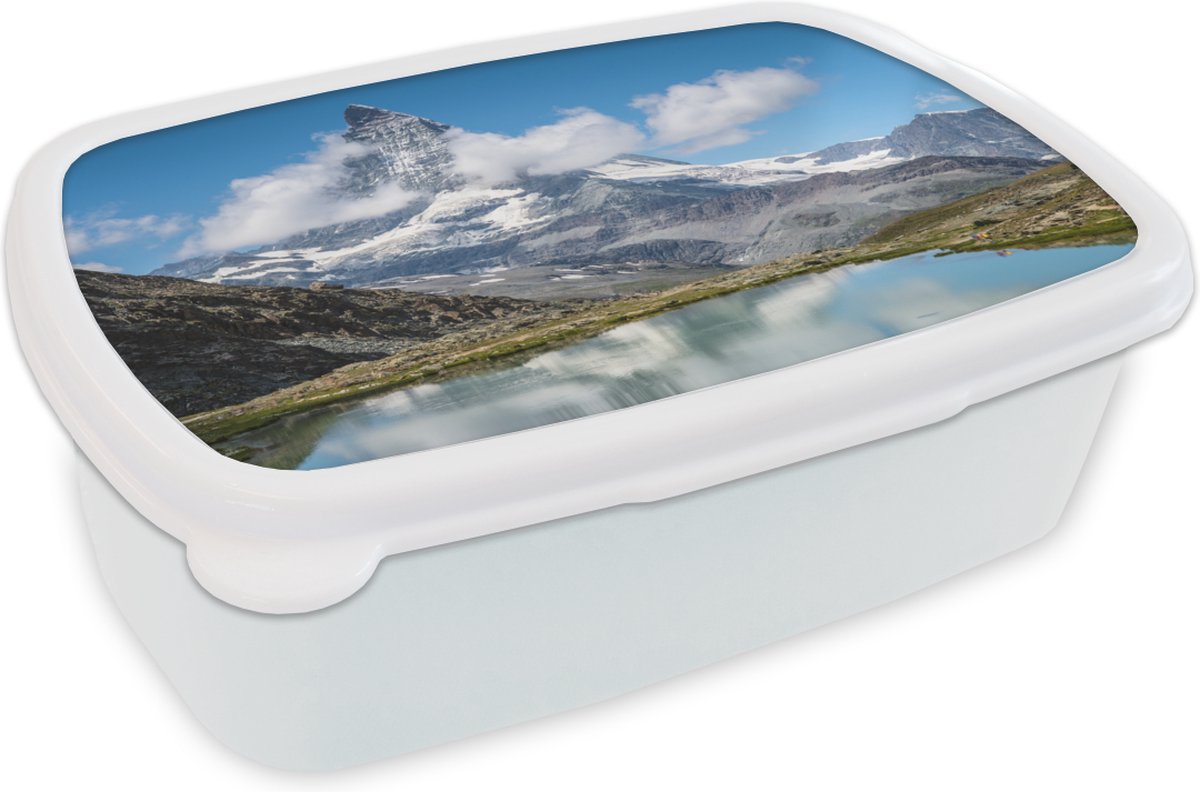 Broodtrommel Wit - Lunchbox - Brooddoos - Zwitserse Matterhorn in de middag naast de Riffelsee in Zermatt - 18x12x6 cm - Volwassenen