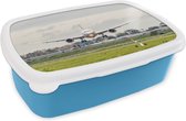 Broodtrommel Blauw - Lunchbox - Brooddoos - Landing van een vliegtuig op Schiphol - 18x12x6 cm - Kinderen - Jongen