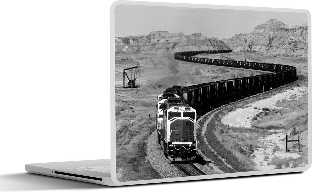 Afbeelding van product SleevesAndCases  Laptop sticker - 11.6 inch - Een lange stoomtrein in de Verenigde Staten - zwart wit
