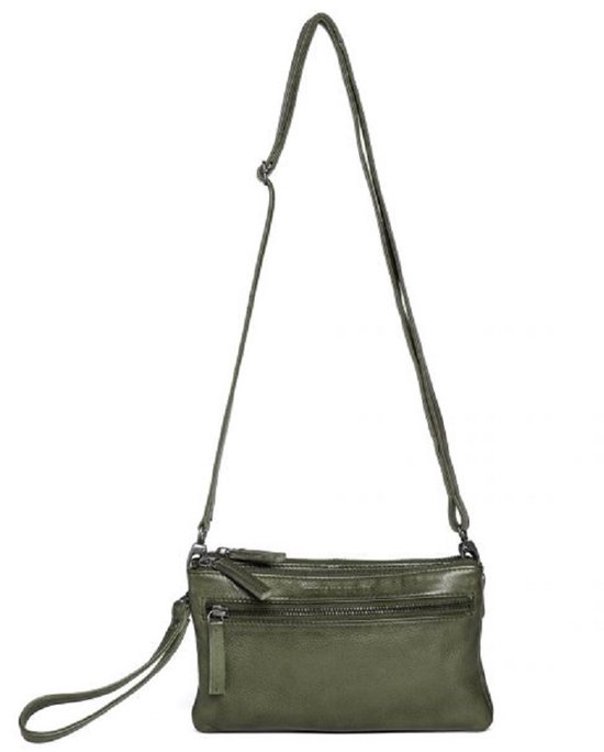 Olijfgroene leren crossbodytas van Sticks and Stones met verstelbare schouderband en polsband.