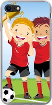 Geschikt voor iPhone 8 hoesje - Een illustratie van twee voetballers die een prijs hebben gewonnen - Jongens - Meisjes - Kind - Siliconen Telefoonhoesje