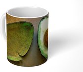 Mok - Verse avocado in tweeën gesneden - 350 ML - Beker