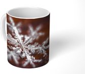Mok - Close-up sneeuwvlok met beperkte focus - 350 ML - Beker