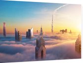 Panoramisch zicht op een met wolken bedekte Dubai-skyline - Foto op Dibond - 90 x 60 cm