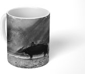 Mok - Vader en zoon aan het zaaien - zwart wit - 350 ML - Beker