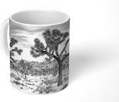 Mok - Sneeuw in Joshua Tree National Park - zwart wit - 350 ML - Beker