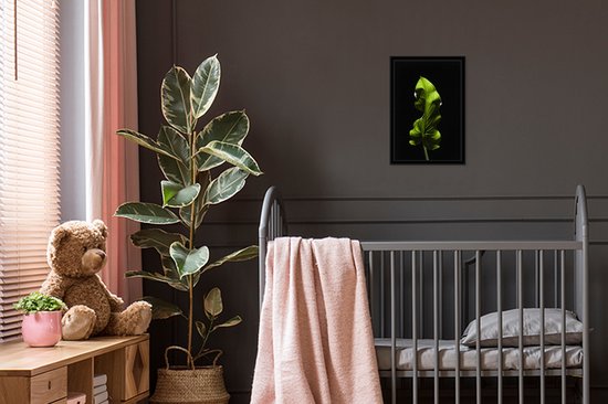 Fotolijst incl. Poster - Een groen blad op zwarte een achtergrond - 20x30 cm - Posterlijst