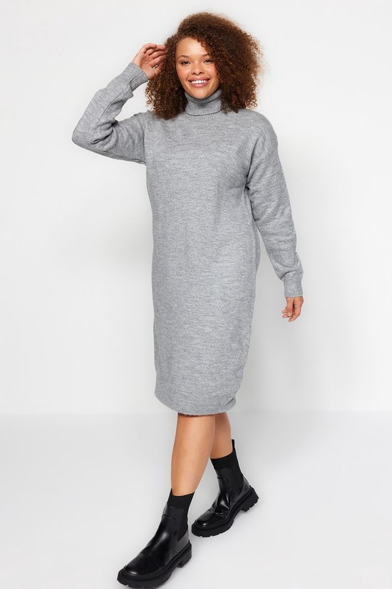 Trendyol robe Pull col roulé à manches Standard robe Grandes tailles | bol