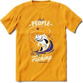 Cool People Do Fishing - Vissen T-Shirt | Donker Blauw | Grappig Verjaardag Vis Hobby Cadeau Shirt | Dames - Heren - Unisex | Tshirt Hengelsport Kleding Kado - Geel - XXL