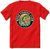 Fishing Club - Vissen T-Shirt | Beige | Grappig Verjaardag Vis Hobby Cadeau Shirt | Dames - Heren - Unisex | Tshirt Hengelsport Kleding Kado - Rood - XXL