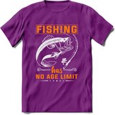 Fishing Has No Age Limit - Vissen T-Shirt | Oranje | Grappig Verjaardag Vis Hobby Cadeau Shirt | Dames - Heren - Unisex | Tshirt Hengelsport Kleding Kado - Paars - XXL