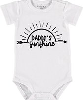 Baby Rompertje met tekst 'Daddy's sunshine' |Korte mouw l | wit zwart | maat 50/56 | cadeau | Kraamcadeau | Kraamkado