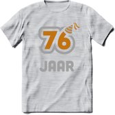 76 Jaar Feest T-Shirt | Goud - Zilver | Grappig Verjaardag Cadeau Shirt | Dames - Heren - Unisex | Tshirt Kleding Kado | - Licht Grijs - Gemaleerd - S