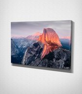 Half Dome at sunset. Yosemite National Park, North America - 60 x 40 cm - Landschap - Schilderij - Canvas - Slaapkamer - Wanddecoratie  - Slaapkamer - Foto op canvas