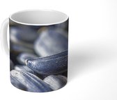 Mok - Close up vanzonnebloempitten. - 350 ML - Beker