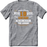 18 Jaar Legend T-Shirt | Goud - Wit | Grappig Verjaardag en Feest Cadeau Shirt | Dames - Heren - Unisex | Tshirt Kleding Kado | - Donker Grijs - Gemaleerd - M