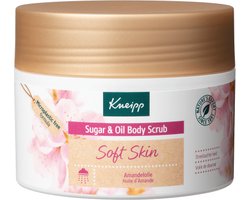 foto van Kneipp Soft Skin - Sugar & Oil Body Scrub - Amandelbloesem - Voor de droge en gevoelige huid - Vegan - 1 st - 200 gr