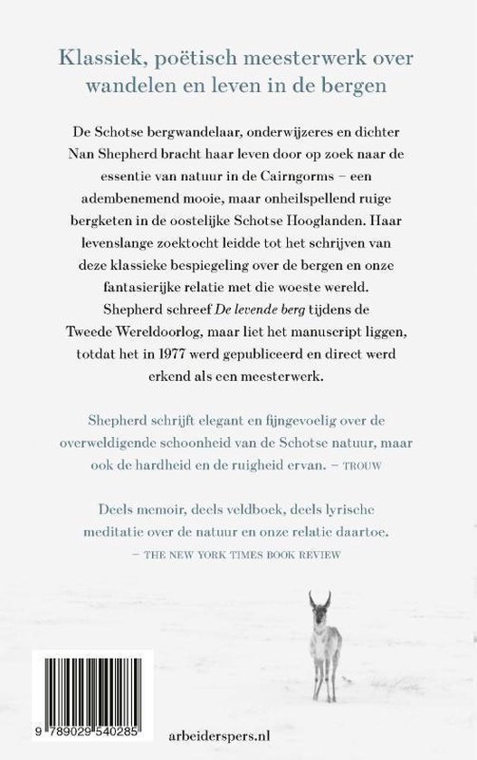 Boekrug 'De levende berg' met tekst en een hert in een besneeuwd landschap.