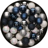 42x Stuks kunststof kerstballen mix wit/zilver/blauw 3 cm - Kleine kerstballetjes - Kerstboomversiering