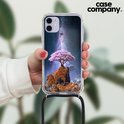 Telefoonhoesje met opdruk van een roze boom op een rots in de ruimte, vastgehouden door een hand.