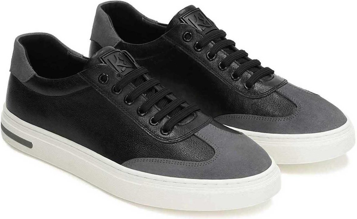 Baskets tennis noires à semelle à talon plateau et avec des lacets ADIDAS - CCV Mode