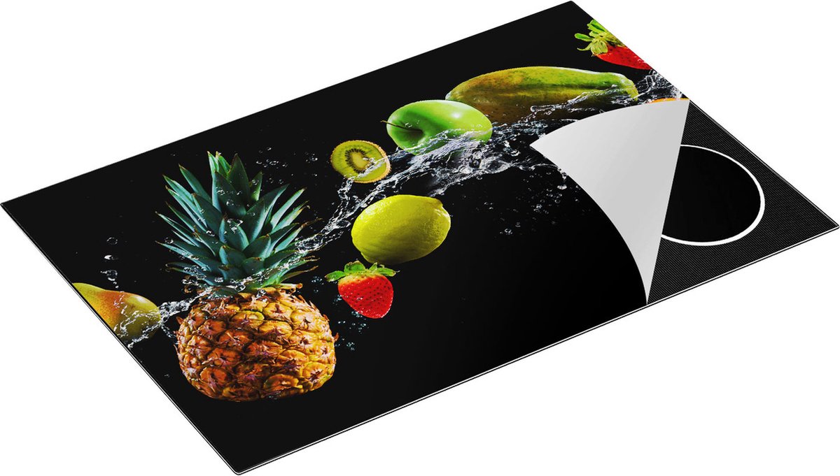 Chefcare Inductie Beschermer Fruit met Water op Zwart Achtergrond - 80x50 cm - Afdekplaat Inductie - Kookplaat Beschermer - Inductie Mat