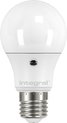 Witte Integral LED lamp met bewegingssensor en E27 fitting.