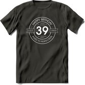 39th Happy Birthday T-shirt | Vintage 1983 Aged to Perfection | 39 jaar verjaardag cadeau | Grappig feest shirt Heren – Dames – Unisex kleding | - Donker Grijs - 3XL