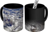 Magische Mok - Foto op Warmte Mok - De Aletschgletsjer in Zwitserland vanuit de lucht - 350 ML - Uitdeelcadeautjes