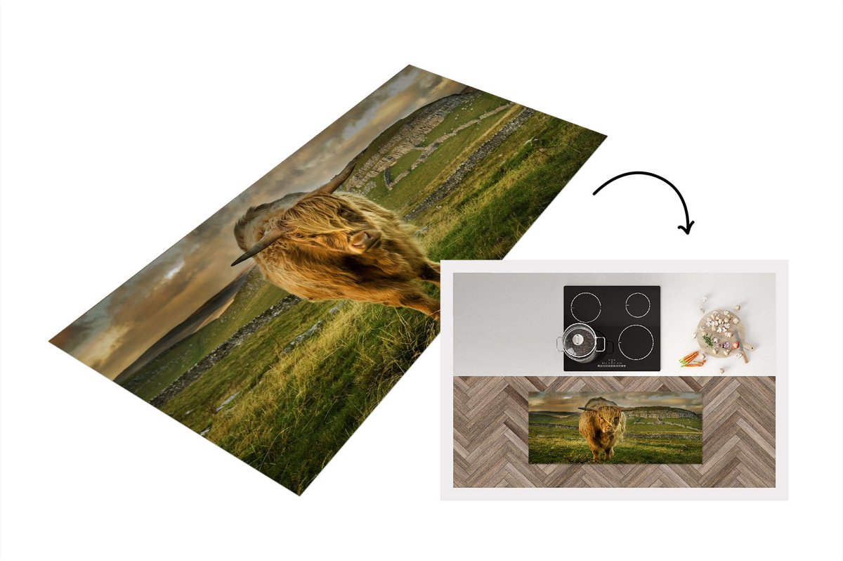 KitchenYeah Keukenloper - Loper keuken - Schotse Hooglander - Gras - Berg - 120x50 cm - Keukenloper vinyl Multicolor