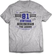 81 Jaar Legend - Feest kado T-Shirt Heren / Dames - Antraciet Grijs / Donker Blauw - Perfect Verjaardag Cadeau Shirt - grappige Spreuken, Zinnen en Teksten. Maat M