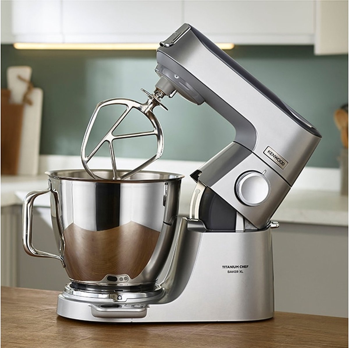 Kenwood Chef Titanium - 1.200W mixer met twee mengkommen thumbnail 3