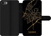 Bookcase Geschikt voor iPhone 7 telefoonhoesje - Leiden - Kaart - Goud - Met vakjes - Wallet case met magneetsluiting