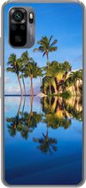 Geschikt voor Xiaomi Redmi Note 10 Pro hoesje - Bij Wailea Beach op Hawaii worden palmbomen gereflecteerd op het water - Siliconen Telefoonhoesje