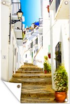 Tuindecoratie Traditionele witte gevels straat in Málaga Spanje - 40x60 cm - Tuinposter - Tuindoek - Buitenposter