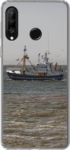 Geschikt voor Huawei P30 Lite hoesje - Noordzee - Vissersboot - Water - Siliconen Telefoonhoesje