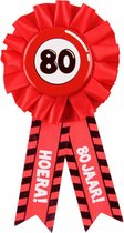 rozet Hoera 80 Jaar 15 x 8 cm polyester rood