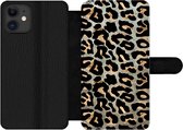 Bookcase Geschikt voor iPhone 12 Pro telefoonhoesje - Dierenprint - Panter - Bruin - Met vakjes - Wallet case met magneetsluiting